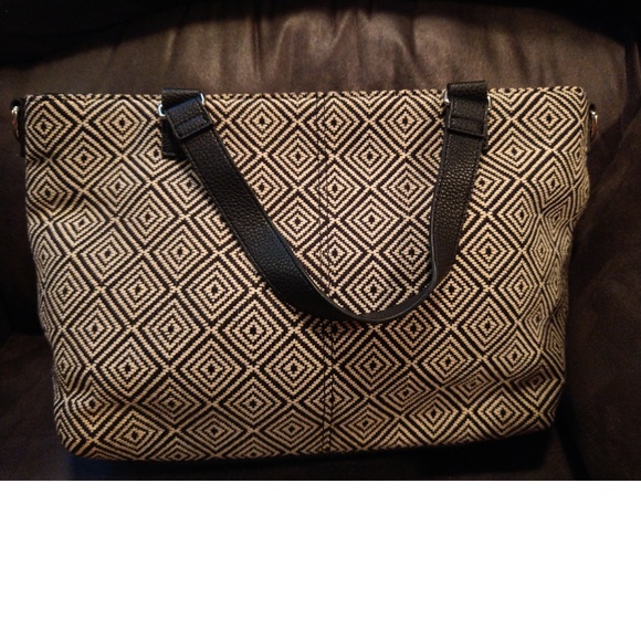 VERY NICE JEWELL BY THIRTY ONE BLACK & WHITE HANDBAG - NICE - Picture 3 of 8